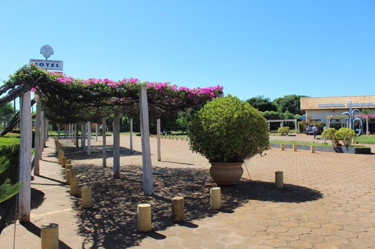 Grandes Lagos Park Hotel Jales Exterior photo