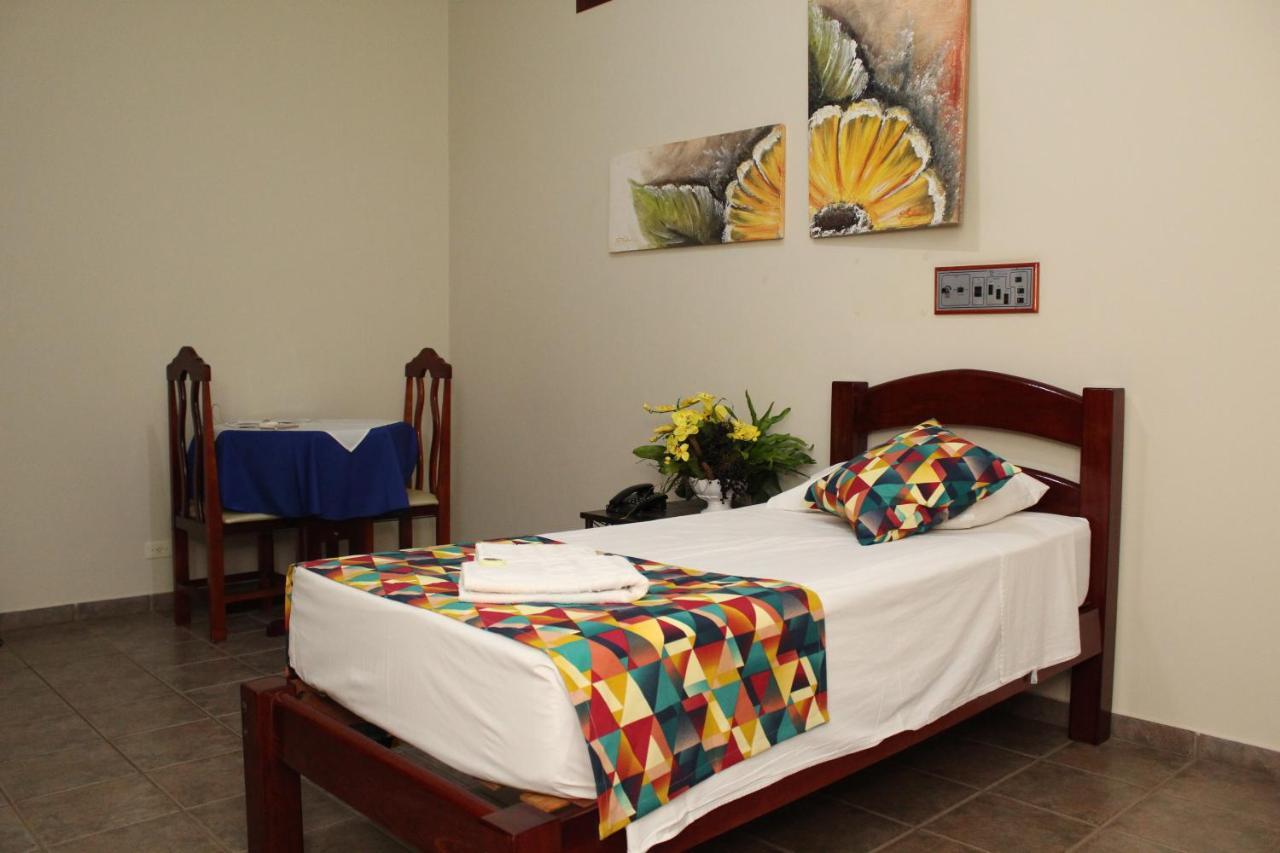 Grandes Lagos Park Hotel Jales Exterior photo